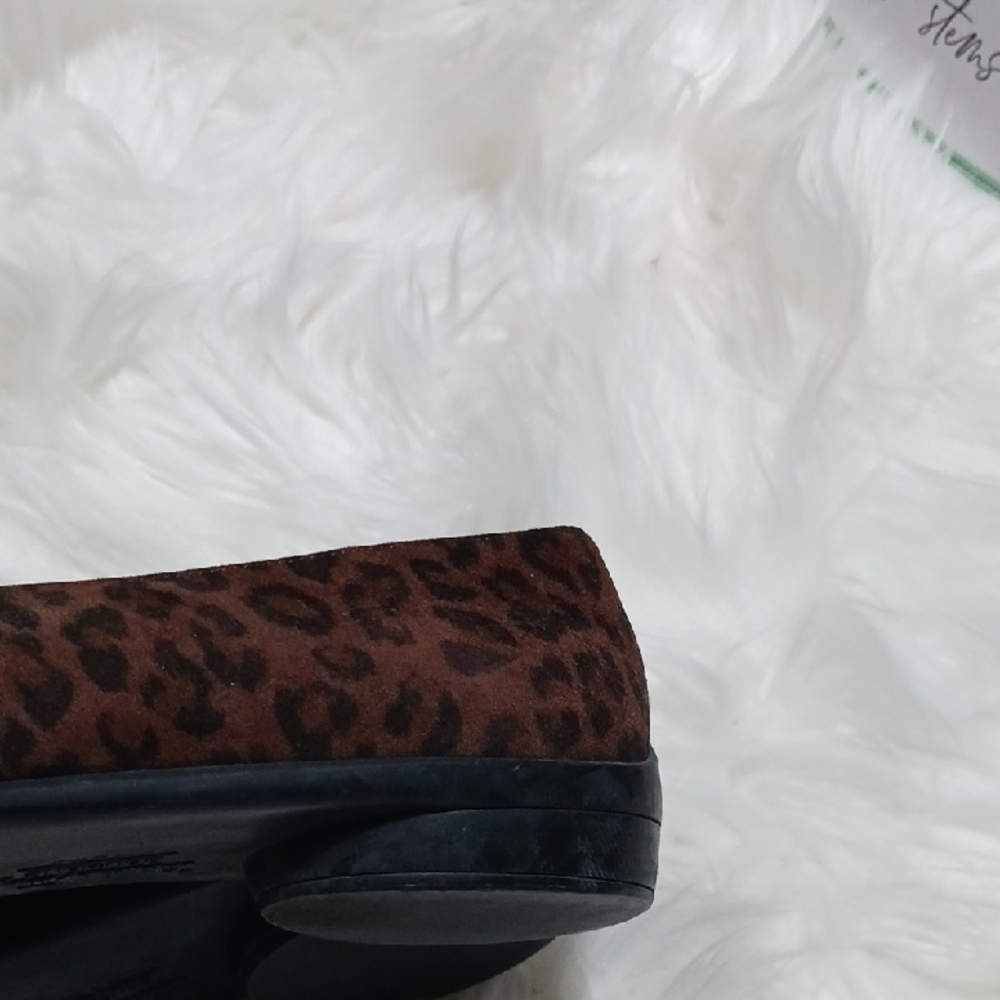 Salvatore Ferragamo Brown Leather Flats - Picture 4 of 8
